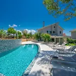 Seashell Luxury